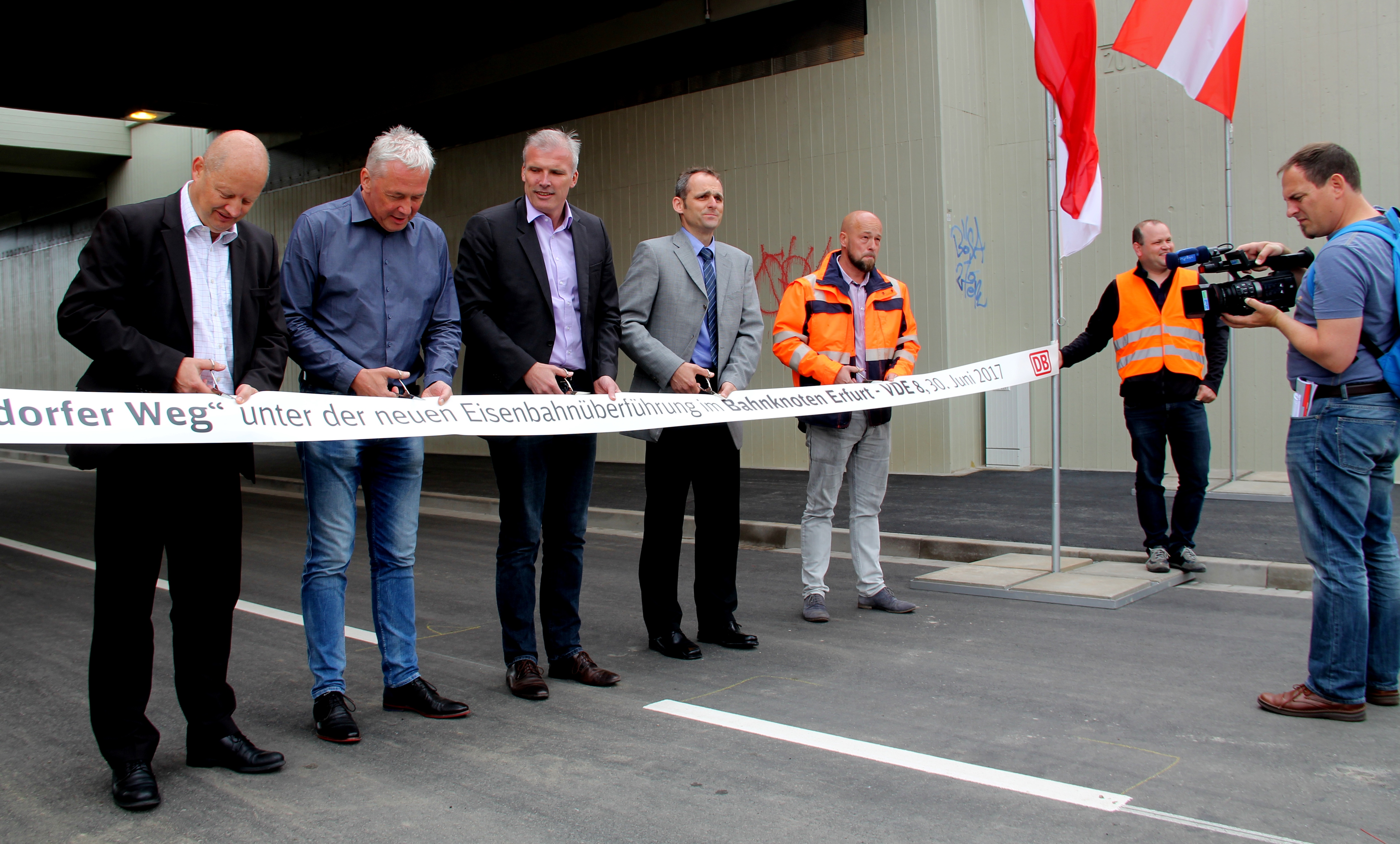 VDE8. Knoten Erfurt. Azmannsdorfer Weg. Projektleiter Olaf Drescher (DB AG), Amtsleiter Alexander Reintjes, Andreas Bausewein (OB Erfurt), Jörg Jakubowski (DB AG), Timm Schneider (Baufirma) v.l.n.r.